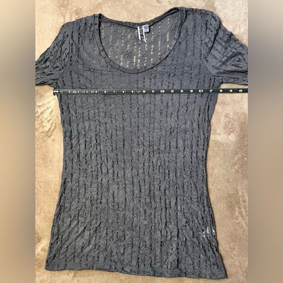 NWOT BKE Grey Sheer Destructed Mesh Long Sleeve Top SZ L - Picture 3 of 7